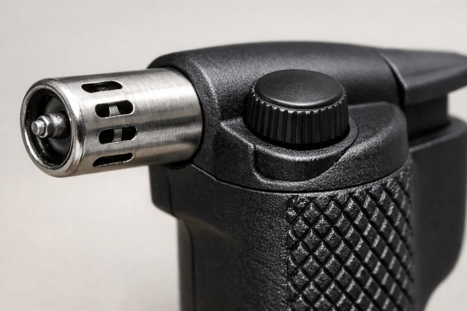 Should You Choose a Manual or Electric Gas Stove Lighter